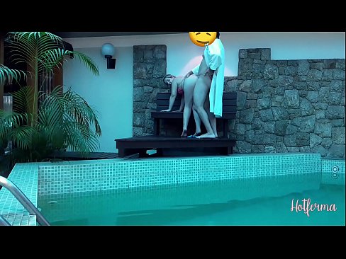 ❤️ Patron hizmetçiyi havuza davet eder ama bir sıcağa dayanamaz ❌ Sikiş videosu bize %tr.pornjk.ru ❤
